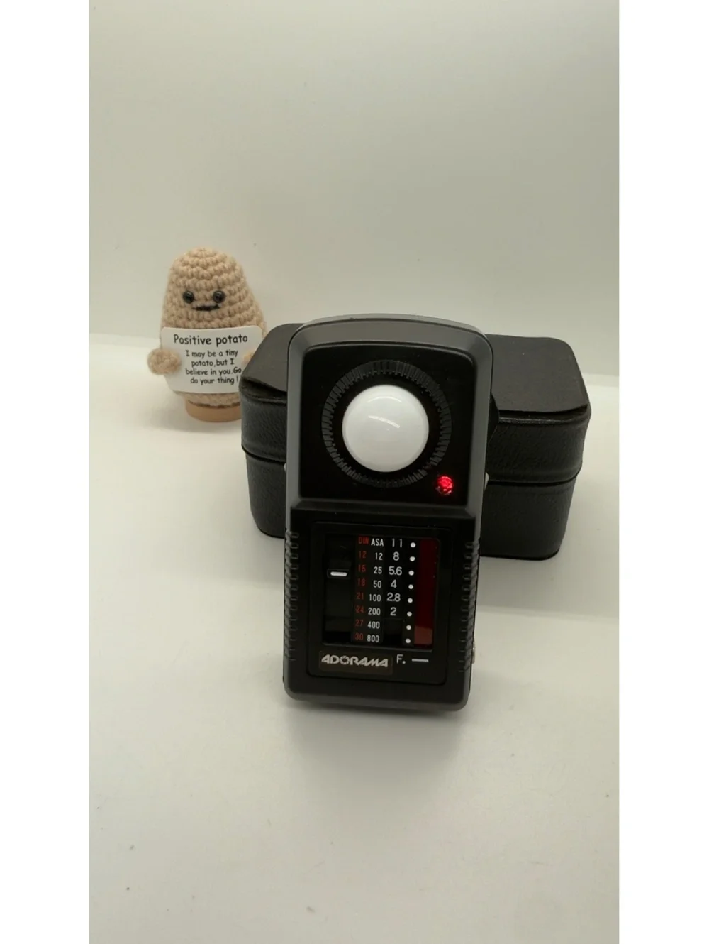 Adorama Vintage Luminos Model F2 Flash  Meter -Original Case
